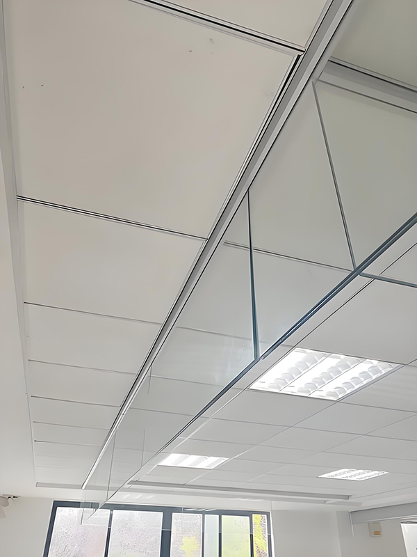 宕昌玻璃宕昌挡烟垂壁