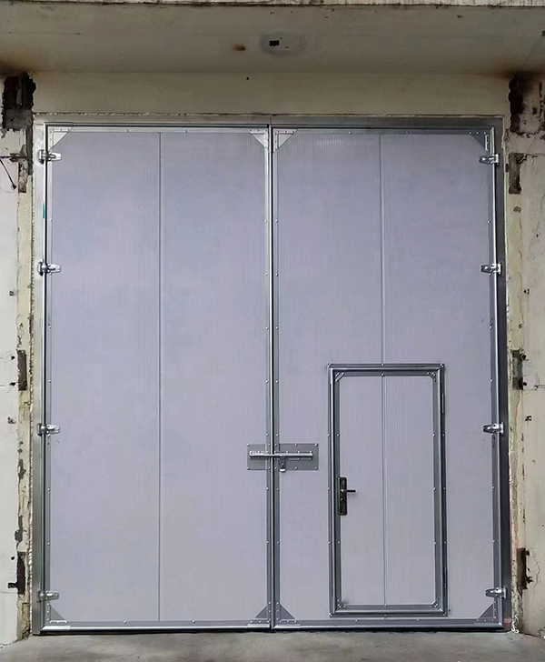 宕昌工业平开门