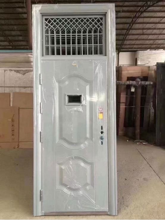 宕昌学校教室门