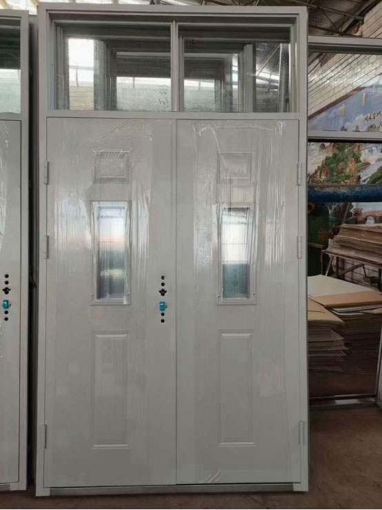 宕昌学校教室门