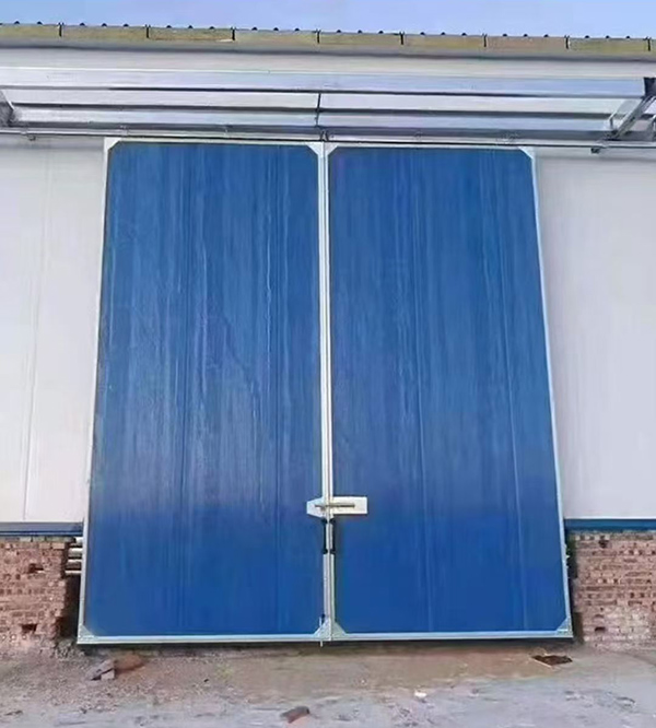 宕昌工业门在大型仓储物流通道中的应用实例