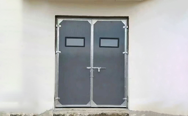 宕昌工业门在高温作业区域的运行表现