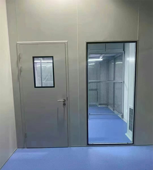 学校教学楼完成宕昌防火门标准化安装